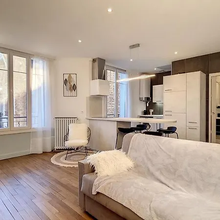 Apartment Spacieux Et Lumineux A 5 Min De La Gare *