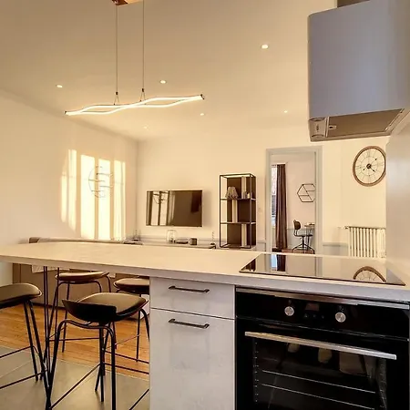 Apartment Spacieux Et Lumineux A 5 Min De La Gare *