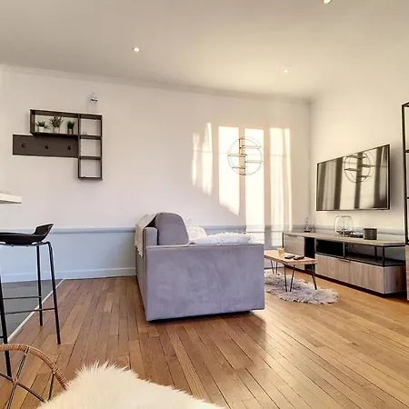 Spacieux Et Lumineux A 5 Min De La Gare Apartment *
