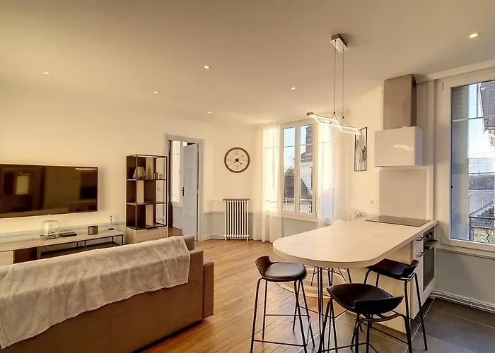 Spacieux Et Lumineux A 5 Min De La Gare Apartment