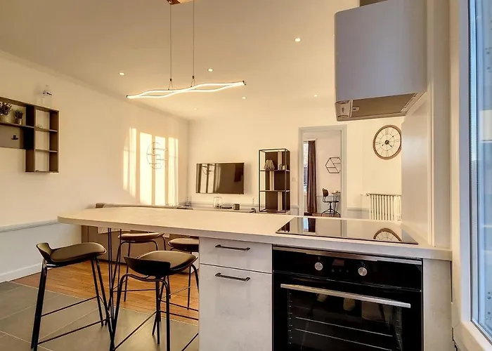 Apartment Spacieux Et Lumineux A 5 Min De La Gare *